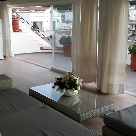 Bouganville Poltu Quatu Apartmán *